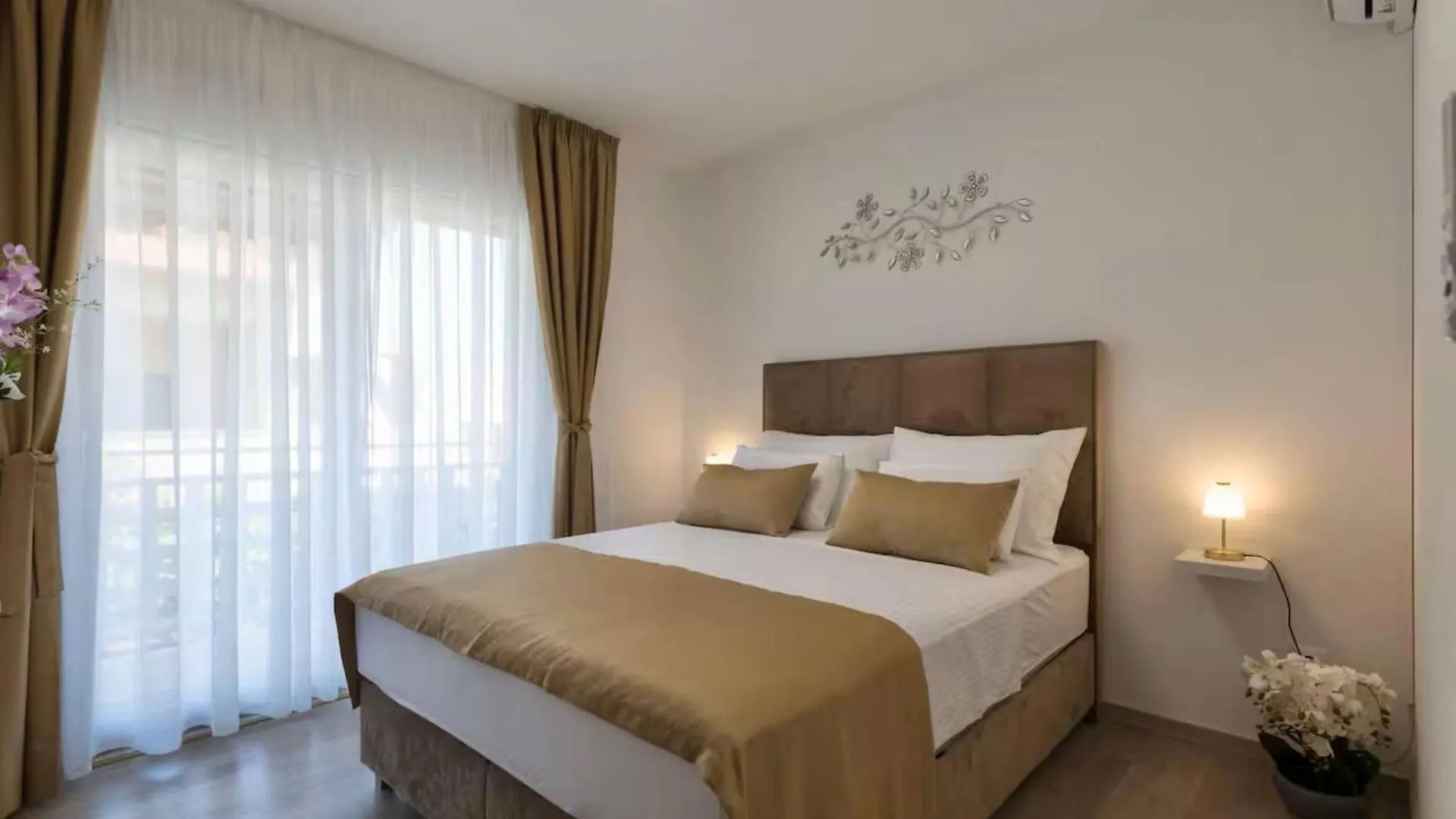 Luxury Apartment Two Bedrooms Jacuzzi 特罗吉尔 0*,